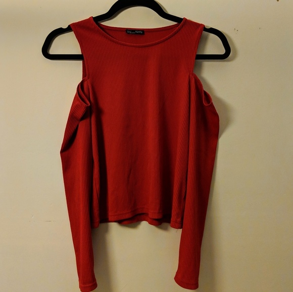 Zara Tops - 2 for 15$ ZARA - Red cutout top